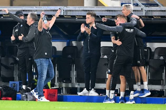 Paderborn, Home Deluxe Arena, 20.09.24, GER, Herren, 2.Bundesliga, Saison 2024-2025, SC Paderborn 07 - Hannover 96 Bild: Trainer Lukas KWASNIOK (Paderborn) Only for editorial use! DFL regulations prohibit any use of photographs as image sequences and or quasi-video. NRW Deutschland