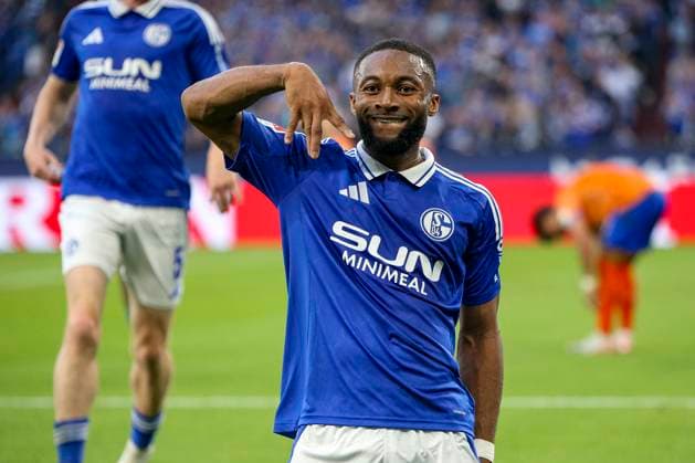 Gelsenkirchen, Deutschland, 20.09.24: Moussa Sylla (FC Schalke 04) Torjubel, jubelt nach seinem Treffer zum 2:0 waehrend des Spiels der 2. Bundesliga zwischen FC Schalke 04 vs SV Darmstadt 98 in der Veltins Arena Gelsenkirchen Veltins Arena North Rhine-Westphalia Germany