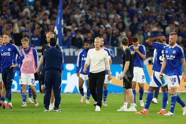 Gelsenkirchen, 20.09.24, Trainer Karel Geraerts (FC Schalke 04) nach des 2. Bundesliga Spiels zwischen FC Schalke 04 und SV Darmstadt 98, DFB DFL REGULATIONS PROHIBIT ANY USE OF PHOTOGRAPHS AS IMAGE SEQUENCES AND OR QUASI-VIDEO.