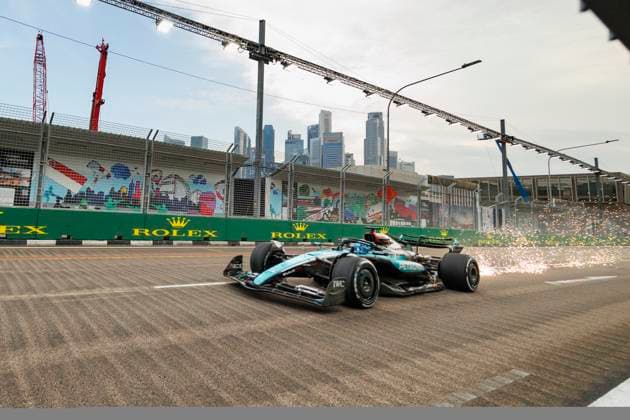 September 20, 2024, Singapore, Singapore: George Russell of Great Britain drives the (63) Mercedes AMG Petronas F1 Team W13 during practice ahead of the F1 Grand Prix of Singapore at Marina Bay Street Circuit. Singapore Singapore - ZUMAs197 20240920_aaa_s197_122 Copyright: xGeorgexHitchensx