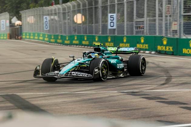 September 20, 2024, Singapore, Singapore: Fernando Alonso of Spain drives the (14) Aston Martin AMR24 Mercedes during practice ahead of the F1 Grand Prix of Singapore at Marina Bay Street Circuit. Singapore Singapore - ZUMAs197 20240920_aaa_s197_153 Copyright: xGeorgexHitchensx