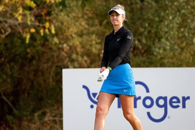 CINCINNATI, OH - SEPTEMBER 20: LPGA, Golf Damen golfer Nelly Korda walks to the 8th tee during the second round of the Kroger Queen City Championship presented by P&G on September 20, 2024, at TPC River™s Bend in Cincinnati, Ohio. (Photo by Brian Spurlock Icon Sportswire) GOLF: SEP 20 LPGA Kroger Queen City Championship pres by P&G EDITORIAL USE ONLY Icon24092054