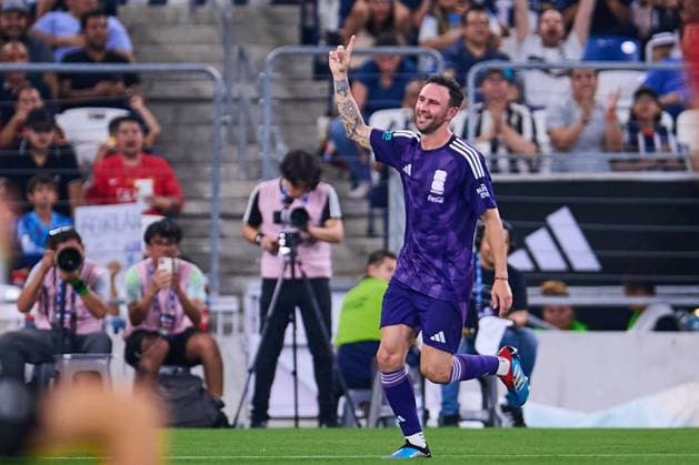 RECORD DATE NOT STATED Leyendas Internacionales vs Leyendas de Mexico Miguel Layun celebrates his goal of Mexico Legends during match Legends between International FIFA Legends and Mexico Legends 2024, at BBVA Bancomer Stadium on September 20, 2024 in Monterrey, Nuevo Leon, Mexico. MONTERREY NUEVO LEON MEXICO  Copyright: xJONATHANxDUENASx 20240920232714_LEGENDS_FIFA_MEX_LAYUN128