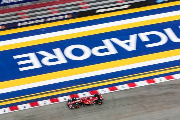 16 LECLERC Charles (mco), Scuderia Ferrari SF-24, action during the Formula 1 Singapore Grand Prix 2024, 18th round of the 2024 Formula One World Championship, WM, Weltmeisterschaft from September 20 to 22, 2024 on the Marina Bay Circuit, in Singapore, Singapore - F1 - SINGAPORE GRAND PRIX 2024 DPPI Panoramic  240921_R18_SINGAPORE_DP_XB3_0242