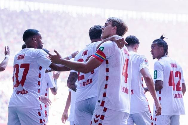 2. Fussball Bundesliga; Fortuna Düsseldorf 1895 - 1. FC Köln; 21.09.2024 Jubel zum 0:1 durch Eric Martel (1. FC Köln, 6) 2. Fussball Bundesliga, Fortuna Duesseldorf 1895 - 1. FC Köln, Düsseldorf, Merkur Spiel-Arena DFL REGULATIONS PROHIBIT ANY USE OF PHOTOGRAPHS AS IMAGE SEQUENCES AND OR QUASI-VIDEO.