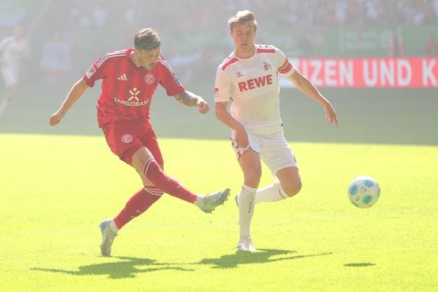 21.09.2024, 2. Fußball Bundesliga, Fortuna Düsseldorf - 1. FC Köln, Merkur Spiel-Arena, Saison 2024 2025: Zweikampf Dawid Kownacki (Fortuna Düsseldorf 24) gegen Timo Hübers (1.FC Köln 4) DFB regulations prohibit any use of photographs as image sequences and or quasi-video. Nordrhein-Westfalen Deutschland