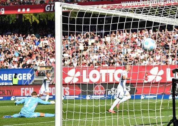 21.09.2024, xhbx, Fussball 2.Bundesliga, 1. FC Nuernberg - Hertha BSC Berlin emspor, v.l. Goal scored, Tor zum 0:2 Jan Reichert (1.FC Nuernberg), Palko Dardai (Hertha BSC Berlin)9 (DFL DFB REGULATIONS PROHIBIT ANY USE OF PHOTOGRAPHS as IMAGE SEQUENCES and or QUASI-VIDEO) Nuernberg