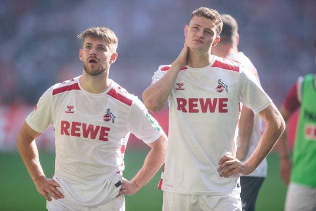 2. Fussball Bundesliga; Fortuna Düsseldorf 1895 - 1. FC Köln; 21.09.2024 Jan Thielmann (1. FC Köln, 29), Eric Martel (1. FC Köln, 6) frustriert vor der Kurve nach dem späten Ausgleich 2. Fussball Bundesliga, Fortuna Düsseldorf 1895 - 1. FC Köln, Düsseldorf, Merkur Spiel-Arena DFL REGULATIONS PROHIBIT ANY USE OF PHOTOGRAPHS AS IMAGE SEQUENCES AND OR QUASI-VIDEO.