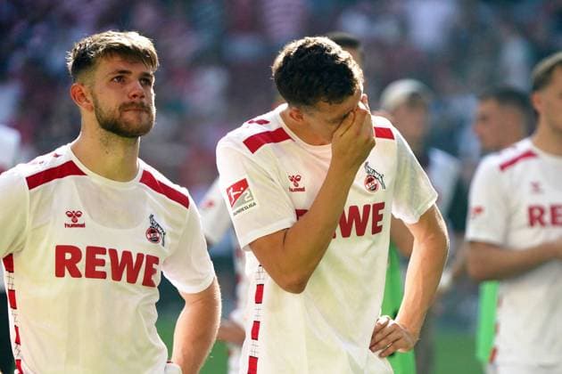 Fussball, 2.BL Saison 2024 2025 Fortuna Düsseldorf vs 1.FC Köln , Merkur- Spiel-Arena Düsseldorf , Jan Thielmann, Eric Martelbeide 1.FC Köln , enttäuschung