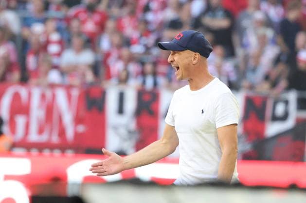 GER, 2. FBL. Fortuna Duesseldorf vs. 1. FC Koeln 21.09.2024, Merkur Spiel-Arena, Duesseldorf, GER, 2. FBL. Fortuna Duesseldorf vs. 1. FC Koeln, im Bild: Gerhard Struber Chefrainer, Headcoach (1.FC Koeln), regt sich heftig auf, Gestik, Mimik, Emotionen, unzufrieden enttaeuscht niedergeschlagen,