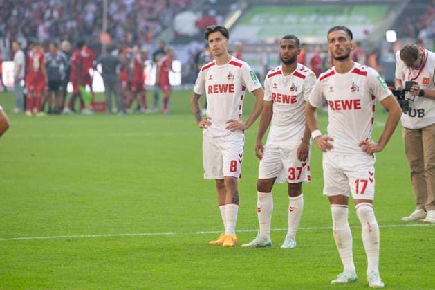 Denis HUSEINBASIC (K, 8), Linton MAINA (K, 37) und Leart PACARADA (K, 17), Enttaeuschung, Frust, nach dem Spiel; Fussball 2. Bundesliga Saison 2024 2025, 6.Spieltag, Spieltag 6, Fortuna Duesseldorf (D) - 1. FC Koeln (K) 2-2, Düsseldorf vs Köln, F95 vs KOE, am 21.09.2024 , M e r k u r S p i e l a r e n a Â
