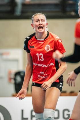 Volleyball Frauen Saison 2024 2025 2. Bundesliga Frauen Pro powered by SnowTrex ETV Hamburg vs. NavaRo Straubing 21.09.2024 Leonie Körtzinger ( 13, ETV Hamburg) Hamburg Sporthalle Hoheluft Hamburg Deutschland