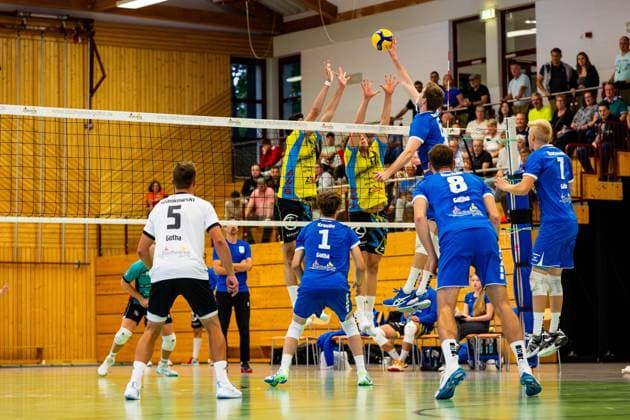 21.09.2024, GER, Volleyball, 2.BL Maenner Sued, Saison 2024 2025, 1.Spieltag, Blue Volleys Gotha - TSV Mimmenhausen Erik Niederluecke (Blue Volleys Gotha) 99867 Gotha Sporthalle Sportanlage Ernesti Thüringen Deutschland