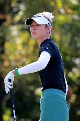 CINCINNATI, OH - SEPTEMBER 21: LPGA, Golf Damen golfer Nelly Korda plays her tee shot on the 8th hole during the third round of the Kroger Queen City Championship presented by P&G on September 21, 2024, at TPC River™s Bend in Cincinnati, Ohio. (Photo by Brian Spurlock Icon Sportswire) GOLF: SEP 21 LPGA Kroger Queen City Championship pres by P&G EDITORIAL USE ONLY Icon2409216