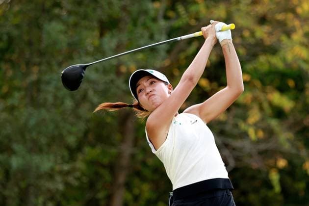 CINCINNATI, OH - SEPTEMBER 21: LPGA, Golf Damen golfer Lydia Ko plays her tee shot on the 8th hole during the third round of the Kroger Queen City Championship presented by P&G on September 21, 2024, at TPC River™s Bend in Cincinnati, Ohio. (Photo by Brian Spurlock Icon Sportswire) GOLF: SEP 21 LPGA Kroger Queen City Championship pres by P&G EDITORIAL USE ONLY Icon24092120
