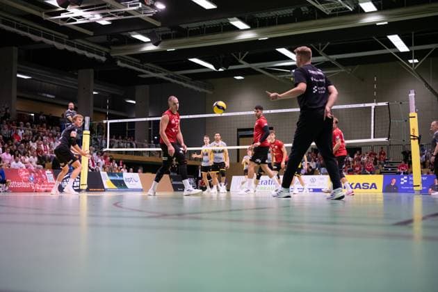 v.li. Moritz Rauber (TV Rottenburg, 02), Jan Scheuermann (TV Rottenburg, Trainer), GER, TV Rottenburg vs TSV Grafing, Volleyball, Herren, 2. Bundesliga, Saison 24 25, 21.09.2024, GER, TV Rottenburg vs TSV Grafing, Volleyball, Herren, 2. Bundesliga, Saison 24 25, 21.09.2024 Rottenburg Copyright: xEibner-Pressefoto WolfgangxFrankx EP_WFK
