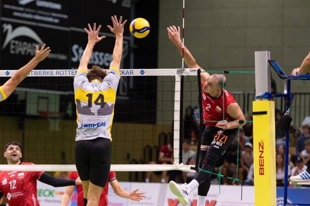 v.li. Moritz Schnoedt (TSV Grafing, 14), Moritz Rauber (TV Rottenburg, 02) GER, TV Rottenburg vs TSV Grafing, Volleyball, Herren, 2. Bundesliga, Saison 24 25, 21.09.2024, GER, TV Rottenburg vs TSV Grafing, Volleyball, Herren, 2. Bundesliga, Saison 24 25, 21.09.2024 Rottenburg Copyright: xEibner-Pressefoto WolfgangxFrankx EP_WFK