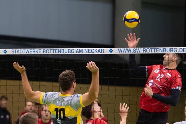 v.li. Tristan Mohr (TSV Grafing, 10), Yannick Menke (TV Rottenburg, 12) GER, TV Rottenburg vs TSV Grafing, Volleyball, Herren, 2. Bundesliga, Saison 24 25, 21.09.2024, GER, TV Rottenburg vs TSV Grafing, Volleyball, Herren, 2. Bundesliga, Saison 24 25, 21.09.2024 Rottenburg Copyright: xEibner-Pressefoto WolfgangxFrankx EP_WFK