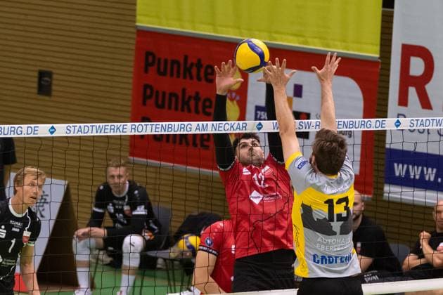 v.li. Yannick Menke (TV Rottenburg, 12), Niklas Trogisch (TSV Grafing, 13) GER, TV Rottenburg vs TSV Grafing, Volleyball, Herren, 2. Bundesliga, Saison 24 25, 21.09.2024, GER, TV Rottenburg vs TSV Grafing, Volleyball, Herren, 2. Bundesliga, Saison 24 25, 21.09.2024 Rottenburg Copyright: xEibner-Pressefoto WolfgangxFrankx EP_WFK