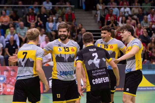 v.li. Janik Sambale (TSV Grafing, 07), Niklas Trogisch (TSV Grafing, 13), Paul Koch (TSV Grafing, 02), Tom Strohbach (TSV Grafing, 15), Philipp Kuechenhoff (TSV Grafing, 03), jubel, Freude GER, TV Rottenburg vs TSV Grafing, Volleyball, Herren, 2. Bundesliga, Saison 24 25, 21.09.2024, GER, TV Rottenburg vs TSV Grafing, Volleyball, Herren, 2. Bundesliga, Saison 24 25, 21.09.2024 Rottenburg Copyright: xEibner-Pressefoto WolfgangxFrankx EP_WFK