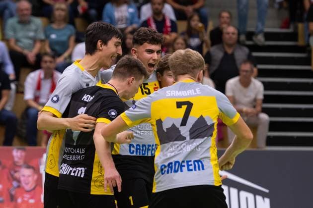 v.li. Florian Drescher (TSV Grafing, 04), Paul Koch (TSV Grafing, 02), Tom Strohbach (TSV Grafing, 15), Janik Sambale (TSV Grafing, 07), jubel, Freude GER, TV Rottenburg vs TSV Grafing, Volleyball, Herren, 2. Bundesliga, Saison 24 25, 21.09.2024, GER, TV Rottenburg vs TSV Grafing, Volleyball, Herren, 2. Bundesliga, Saison 24 25, 21.09.2024 Rottenburg Copyright: xEibner-Pressefoto WolfgangxFrankx EP_WFK