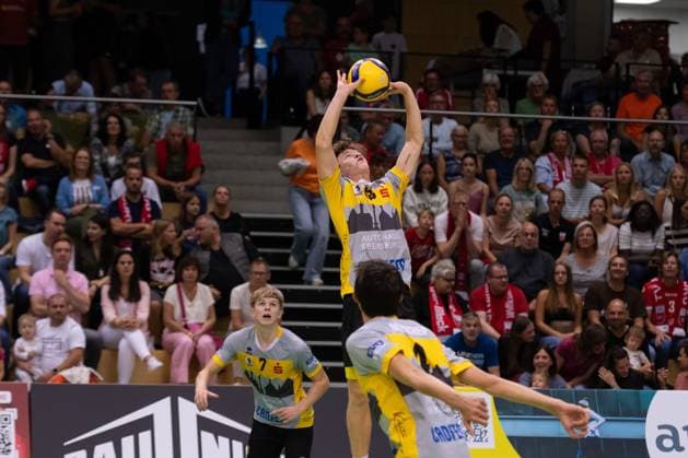 Simon Miller (TSV Grafing, 18) GER, TV Rottenburg vs TSV Grafing, Volleyball, Herren, 2. Bundesliga, Saison 24 25, 21.09.2024, GER, TV Rottenburg vs TSV Grafing, Volleyball, Herren, 2. Bundesliga, Saison 24 25, 21.09.2024 Rottenburg Copyright: xEibner-Pressefoto WolfgangxFrankx EP_WFK