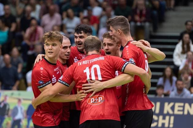 v.li. Aurel Sprenger (TV Rottenburg, 17), ä02tvr, Yannick Menke (TV Rottenburg, 12), Jannik Lehmann (TV Rottenburg, 10), Timon Schippmann (TV Rottenburg, 14), Maik Traumann (TV Rottenburg, 06), Jubel, Freude GER, TV Rottenburg vs TSV Grafing, Volleyball, Herren, 2. Bundesliga, Saison 24 25, 21.09.2024, GER, TV Rottenburg vs TSV Grafing, Volleyball, Herren, 2. Bundesliga, Saison 24 25, 21.09.2024 Rottenburg Copyright: xEibner-Pressefoto WolfgangxFrankx EP_WFK