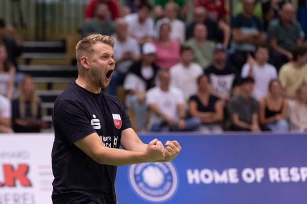 Jan Scheuermann (TV Rottenburg, Trainer), gestikuliert, Jubel, Freude. GER, TV Rottenburg vs TSV Grafing, Volleyball, Herren, 2. Bundesliga, Saison 24 25, 21.09.2024, GER, TV Rottenburg vs TSV Grafing, Volleyball, Herren, 2. Bundesliga, Saison 24 25, 21.09.2024 Rottenburg Copyright: xEibner-Pressefoto WolfgangxFrankx EP_WFK