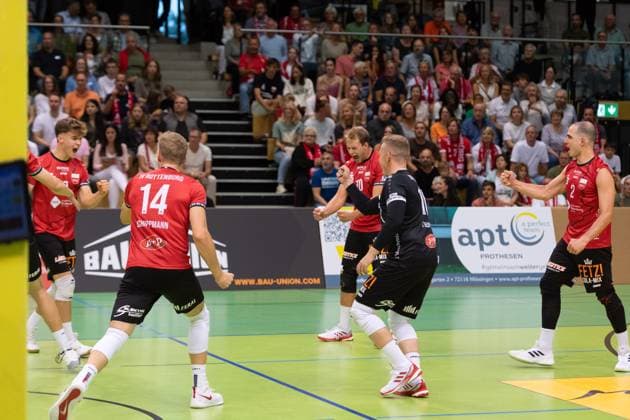 v.li. Aurel Sprenger (TV Rottenburg, 17), Timon Schippmann (TV Rottenburg, 14), Jannik Lehmann (TV Rottenburg, 10), Johannes Elsaesser (TV Rottenburg, 16), Felix Weber (TV Rottenburg, 07), Jubel, Freude GER, TV Rottenburg vs TSV Grafing, Volleyball, Herren, 2. Bundesliga, Saison 24 25, 21.09.2024, GER, TV Rottenburg vs TSV Grafing, Volleyball, Herren, 2. Bundesliga, Saison 24 25, 21.09.2024 Rottenburg Copyright: xEibner-Pressefoto WolfgangxFrankx EP_WFK