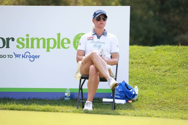 CINCINNATI, OH - SEPTEMBER 21: LPGA, Golf Damen player Charley Hull waits on the 18th tee during the third round of the Kroger Queen City Championship presented by P&G on September 21, 2024, at TPC River™s Bend in Cincinnati, Ohio. (Photo by Brian Spurlock Icon Sportswire) GOLF: SEP 21 LPGA Kroger Queen City Championship pres by P&G EDITORIAL USE ONLY Icon24092181