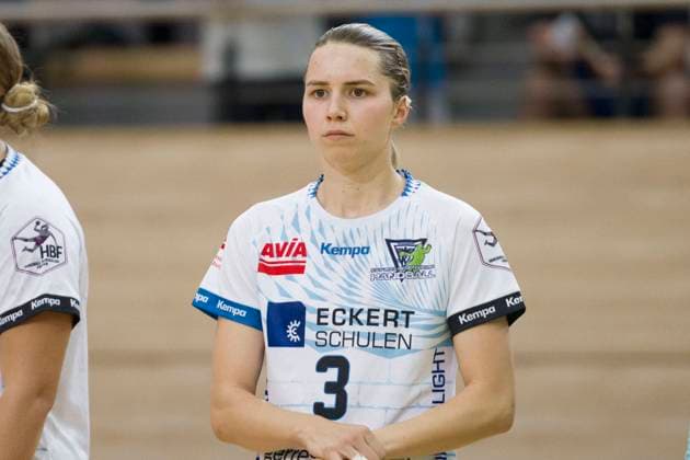 Halle, Deutschland 21. September 2024: 2.HBL - Frauen - 2024 2025 - SV Union Halle-Neustadt vs. ESV 1927 Regensburg Im Bild: Anika Neuer (Regensburg) SWH.arena Sachsen-Anhalt Copyright: xFotostandx xBallaschx