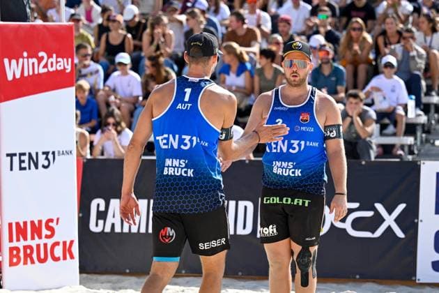 BEACHVOLLEYBALL - MEVZA Beach Event INNSBRUCK,AUSTRIA,22.SEP.24 - Beach volleyball, Beachvolleyball - MEVZA Beach Event. Image shows the rejoicing of Moritz Kindl and Mathias Seiser (AUT).  GEPAxpictures xDanielxSchoenherr