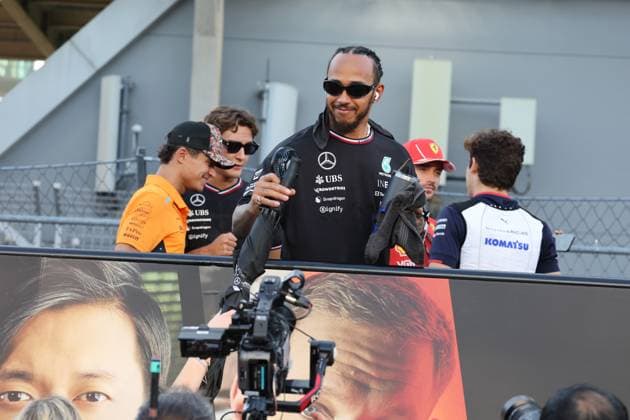 22.09.2024, Marina Bay Street Circuit, Singapore, FORMULA 1 SINGAPORE AIRLINES SINGAPORE GRAND PRIX 2024,im Bild, Driversparade Lewis Hamilton (GBR), Mercedes-AMG Petronas Formula One Team Defodi-506_20240922_hbr_0016