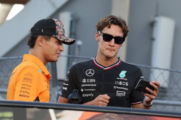 FORMULA 1 SINGAPORE AIRLINES SINGAPORE GRAND PRIX 2024 22.09.2024, Marina Bay Street Circuit, Singapore, FORMULA 1 SINGAPORE AIRLINES SINGAPORE GRAND PRIX 2024,im Bild, Driversparade Lando Norris (GBR), McLaren F1 Team, George Russell (GBR), Mercedes-AMG Petronas Formula One Team