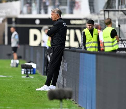 Fussball - 2. Bundesliga - Saison 2024 25 22.09.2024 Ursapharm-Arena SV Elversberg (elv) - SSV Ulm 1846 (svu) Trainer Horst STEFFEN (SV Elversberg) Fussball - 2. Bundesliga - SV Elversberg