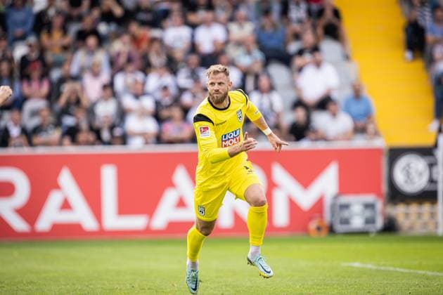 Fußball - Herren - 2. Bundesliga - 6. Spieltag - Saison 2024 2025 - SV Elversberg - SSV Ulm 1846 Fußball 22.09.2024 Torjubel 5 Johannes Reichert nach dem 1-0 Führungstreffer per Elfmeter DFL regulations prohibit any use of photographs as image sequences and or quasi-video Elversberg Ursapharm-Arena an der Kaiserlin Saarland Deutschland
