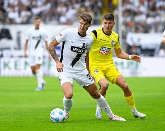 Fussball - 2. Bundesliga - Saison 2024 25 22.09.2024 Ursapharm-Arena SV Elversberg (elv) - SSV Ulm 1846 (svu) Maximilian ROHR (SV Elversberg), li - Max BRANDT (SSV Ulm 1846) Fussball - 2. Bundesliga - SV Elversberg