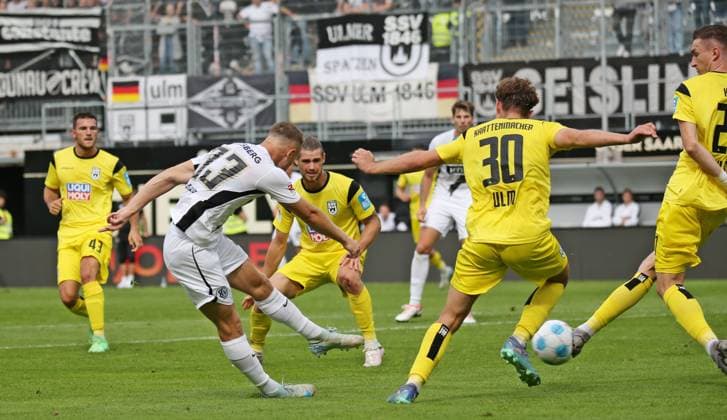 22.09.2024, xmohx, Fussball 2.Bundesliga, SV Elversberg - SSV Ulm 1846 emspor, v.l. Maurice Neubauer (Elversberg), Maurice Krattenmacher (Ulm) (DFL DFB REGULATIONS PROHIBIT ANY USE OF PHOTOGRAPHS as IMAGE SEQUENCES and or QUASI-VIDEO) Elversberg