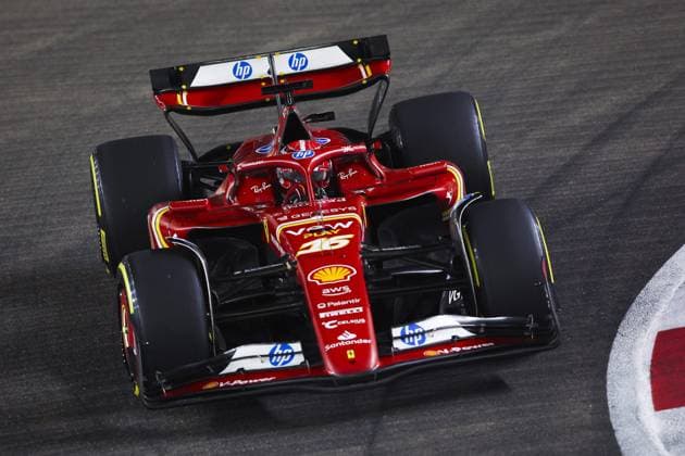 16 LECLERC Charles (mco), Scuderia Ferrari SF-24, action during the Formula 1 Singapore Grand Prix 2024, 18th round of the 2024 Formula One World Championship, WM, Weltmeisterschaft from September 20 to 22, 2024 on the Marina Bay Circuit, in Singapore, Singapore - F1 - SINGAPORE GRAND PRIX 2024 DPPI Panoramic  240922_R18_SINGAPORE_DP_XB3_2263_1