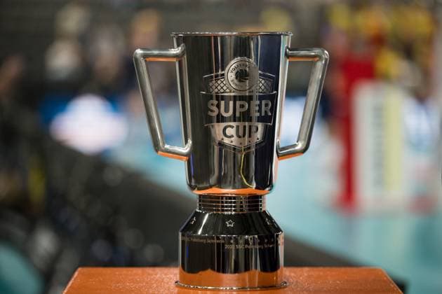 Supercup-Pokal - GER, Allianz MTV Stuttgart vs. SSC Palmberg Schwerin, Sparda-Bank Supercup 2024, VBL, Spielzeit 2024 2025, 22.09.2024 GER, Allianz MTV Stuttgart vs. SSC Palmberg Schwerin, Sparda-Bank Supercup 2024, VBL, Spielzeit 2024 2025, 22.09.2024 Stuttgart Copyright: xSandyxDinkelackerx EP_SDR