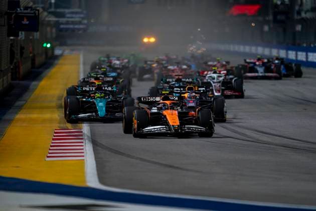September 22, 2024, Singapore, Singapore: British driver LANDO NORRIS (McLaren F1 Team) leads at the start of the 2024 FIA Formula 1 Singapore Grand Prix at Marina Bay Street Circuit in Singapore. Singapore Singapore - ZUMAg147 20240922_fap_g147_056 Copyright: xJamesxGasperottix
