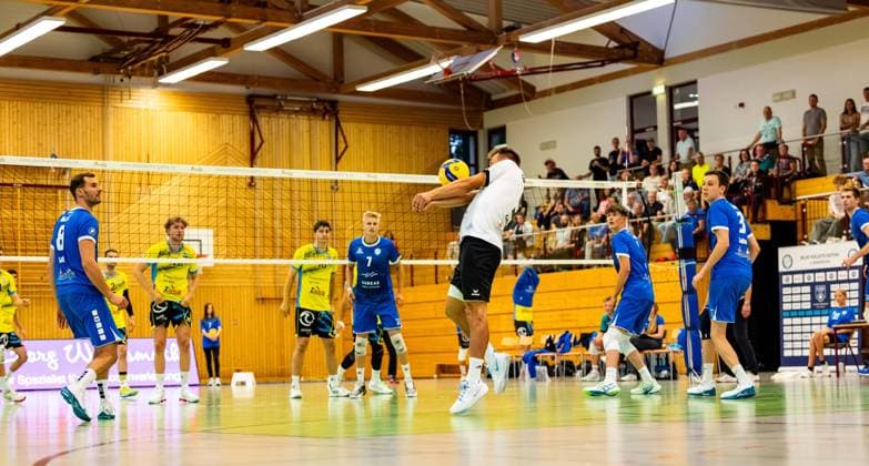 21.09.2024, GER, Volleyball, 2.BL Maenner Sued, Saison 2024 2025, 1.Spieltag, Blue Volleys Gotha - TSV Mimmenhausen Len Spankowski (Blue Volleys Gotha) 99867 Gotha Sporthalle Sportanlage Ernesti Thüringen Deutschland