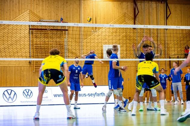 21.09.2024, GER, Volleyball, 2.BL Maenner Sued, Saison 2024 2025, 1.Spieltag, Blue Volleys Gotha - TSV Mimmenhausen Tomasz Gorski (Blue Volleys Gotha) 99867 Gotha Sporthalle Sportanlage Ernesti Thüringen Deutschland