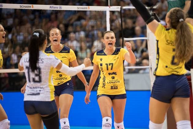 Jaelyn Rose Keene (SSC Palmberg Schwerin, 22) und Vedrana Jaksetic (SSC Palmberg Schwerin, 17), re. - Jubel GER, Allianz MTV Stuttgart vs. SSC Palmberg Schwerin, Sparda-Bank Supercup 2024, VBL, Spielzeit 2024 2025, 22.09.2024 GER, Allianz MTV Stuttgart vs. SSC Palmberg Schwerin, Sparda-Bank Supercup 2024, VBL, Spielzeit 2024 2025, 22.09.2024 Stuttgart Copyright: xSandyxDinkelackerx EP_SDR