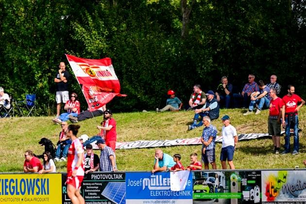 22.09.2024, Fußball, 2. Frauen-Bundesliga, 2024 2025, SG 99 Andernach - 1. FC Union Berlin Mitgereiste Fans von Union Berlin. Andernach Stadion Rheinland-Pfalz Deutschland