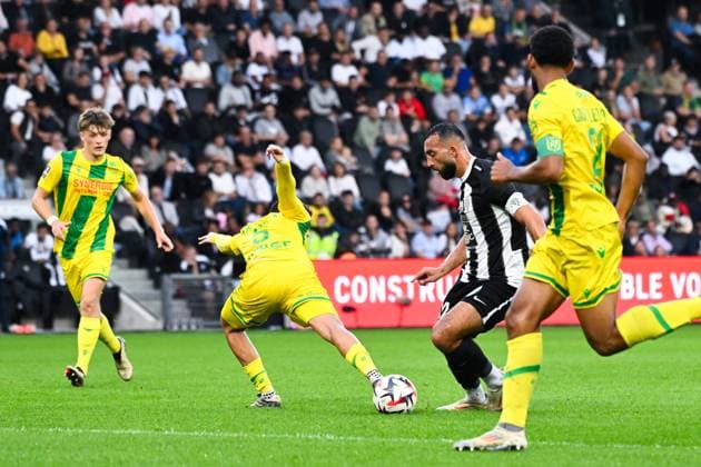Abdelli Himad ( 10 - Angers ) during the Ligue 1 match between Angers SCO and FC Nantes at Stade Raymond Kopa on September 22, 2024 in Angers, France. ( Photo by federico pestellini panoramic ) - FOOTBALL : Angers vs Nantes - Ligue 1 - 22 09 2024 FedericoPestellini Panoramic 