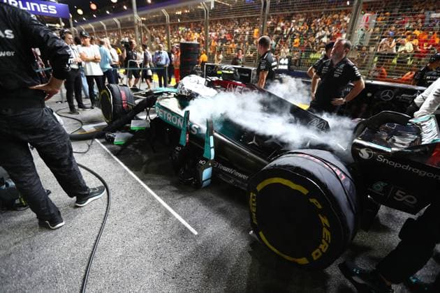FORMULA 1 SINGAPORE AIRLINES SINGAPORE GRAND PRIX 2024 22.09.2024, Marina Bay Street Circuit, Singapore, FORMULA 1 SINGAPORE AIRLINES SINGAPORE GRAND PRIX 2024,im Bild Lewis Hamilton (GBR), Mercedes-AMG Petronas Formula One Team
