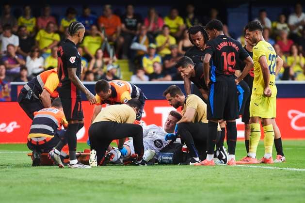 Marc Andre Ter Stegen FC Barcelona, Barca is injured during the LaLiga match between Villarreal CF and FC Barcelona at La Ceramica on September 22, 2024 in Villarreal, Spain. Defodi-584_VILFCB20240922_20