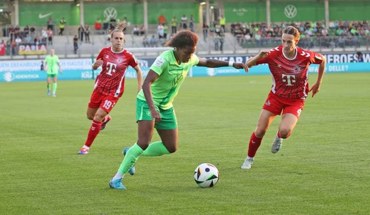 Frauen VfL Wolfsburg vs 1. FC Köln Wolfsburg, 22.09.2024, Fußball, Frauen, Saison 24 25, Google Pixel Bundesliga, 3. Spieltag, VfL Wolfsburg vs 1. FC Köln, Bild zeigt: Lineth Beerensteyn (VfL, 9) Wolfsburg