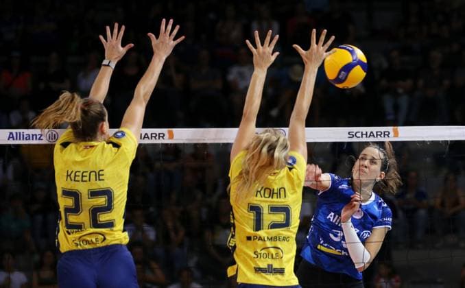 BAU 22.09.2024 Stuttgart Volleyball Supercup Allianz MTV Stuttgart vs. SSC Palmberg Schwerin, Maria Segura Palleres (Stuttgart, rechts)